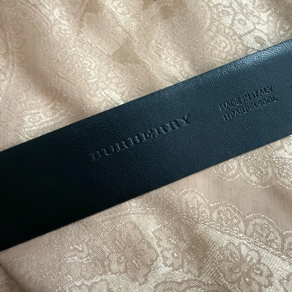 Burberry Blue and Silver Leather Belt - Picture 7 of 8